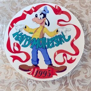 Vintage Disney Pluto Plate 1995 8.5” Diameter no chip no cracks
